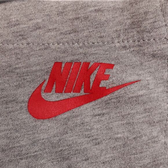 The Nike Tee Casual Graphic Short Sleeve T-Shirt Youth Boys Size Small S Gray - Picture 4 of 8